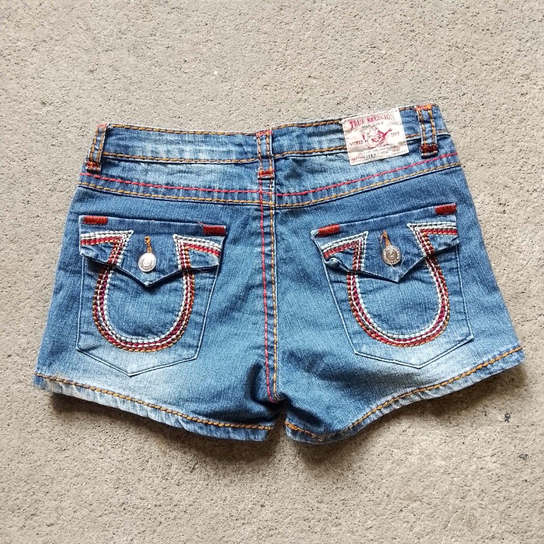 True religion - "joey" Super T Short (Category: Shorts) located in Cavite. Submitted by blasterr21 (Listing ID 1448594867, Image 1). Description: true religion joey super T short size 29 on tag used but in good condition y2k era (2008) waist: 29 inches length: 11 inches.