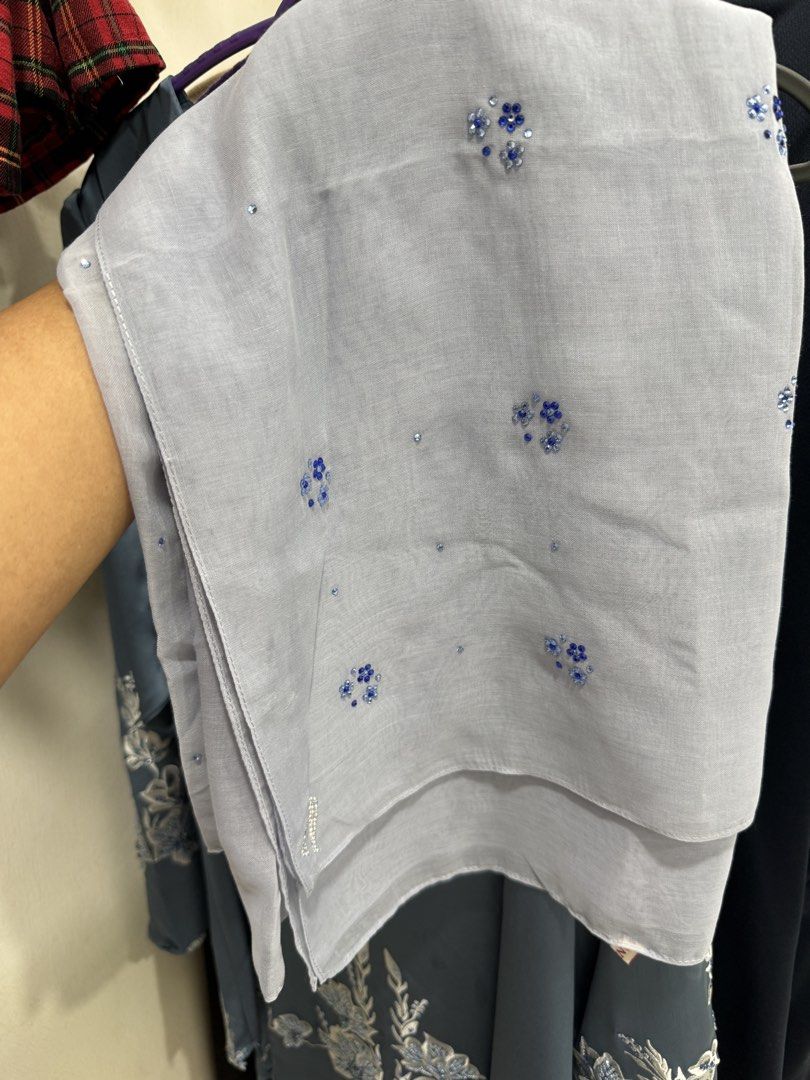 Tudung Ariani Baby blue (Category: Hijabs) located in Johor Bahru. Submitted by suhaidasuhaimi93 (Listing ID 1448520317, Image 1). Description: Baru pakai sekali. Harga beli RM189.