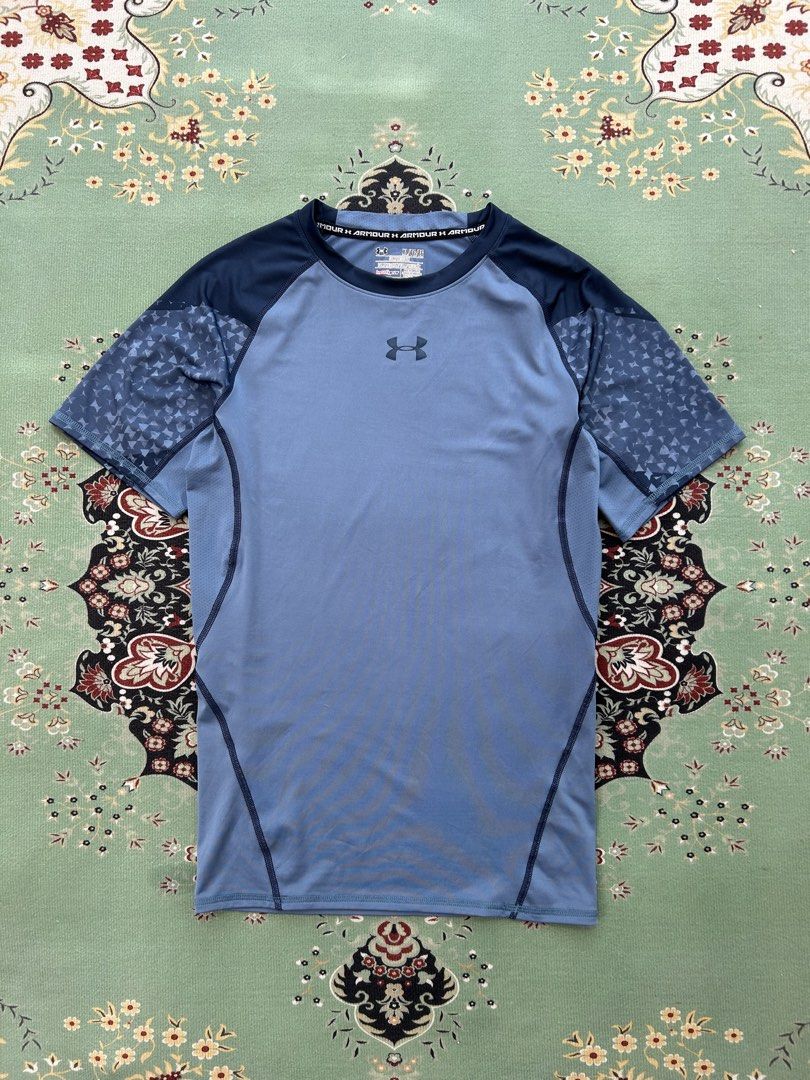 Underarmour Compression Tee (Category: Activewear) located in Angeles City. Submitted by outboxph (Listing ID 1448638026, Image 2). Description: CODE: Pi34 Authentic/Legit with tag and wash tag Size: XL on tag (best fit to medium) Dimensions: 26L x 17W Sleeve Length: 7L Condition: 9/10 .