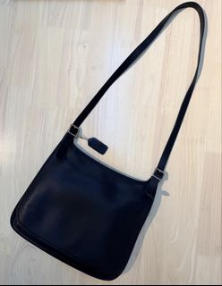 (Category: ) located in . Submitted by shopfoundandloved (Listing ID 1448529508, Image 1). Description: .