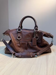 (Category: ) located in . Submitted by shopfoundandloved (Listing ID 1448629341, Image 1). Description: .