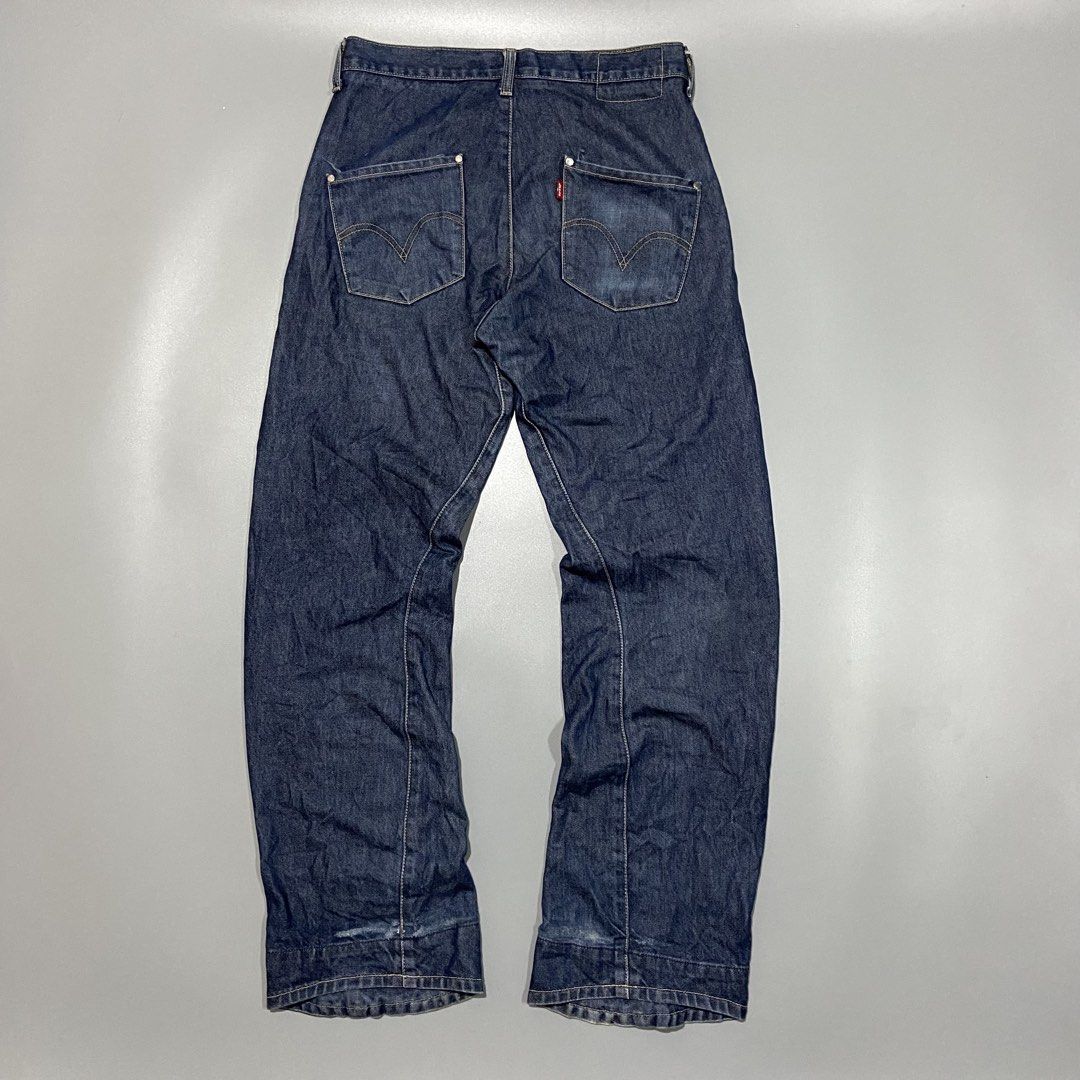 Vintage Levis Engineered Black Label Y Pants (Category: Jeans) located in Cebu City. Submitted by johngregmoldez03 (Listing ID 1448484016, Image 3). Description: Vintage Levis Engineered Black Label Y Pants Distinct Twisted Leg Seam Size: 30x31 on tag 32 Waist 43 Length 9 Leg Opening Color Rate: 9.5/10 Very Good Condition - Need Wash Details Posted! Pm📩.