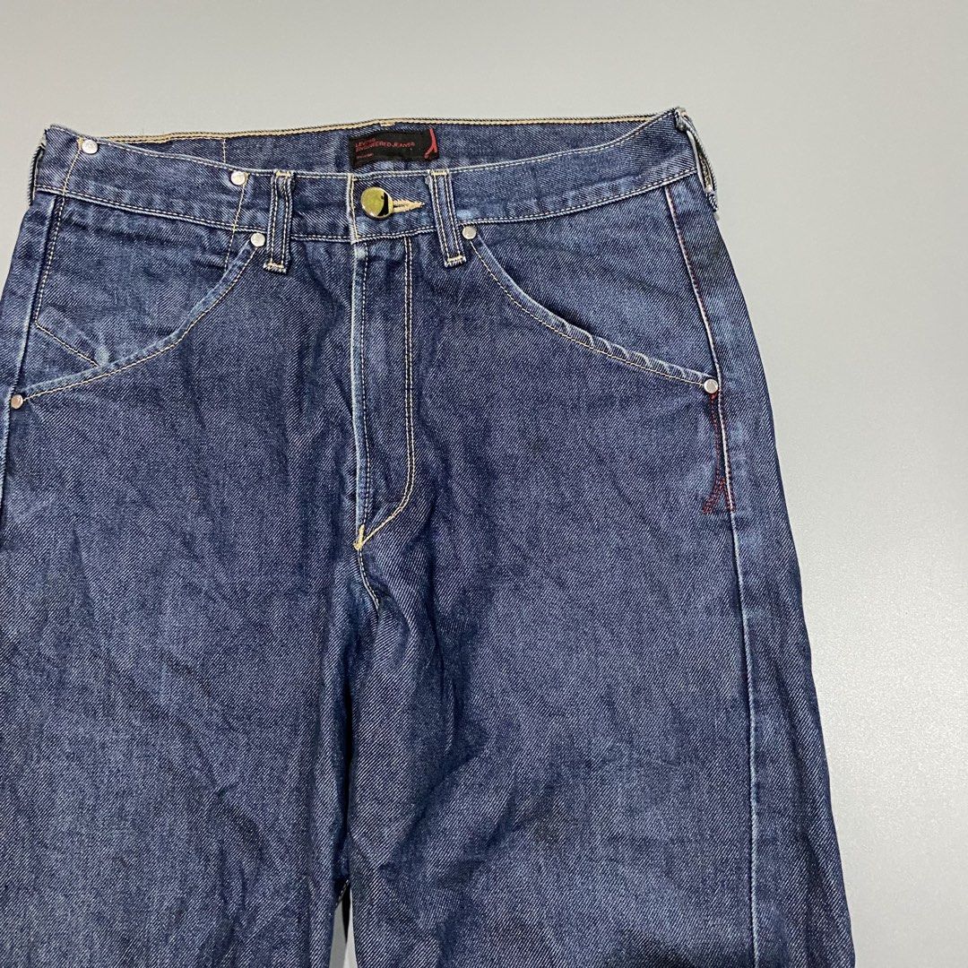Vintage Levis Engineered Black Label Y Pants (Category: Jeans) located in Cebu City. Submitted by johngregmoldez03 (Listing ID 1448484016, Image 2). Description: Vintage Levis Engineered Black Label Y Pants Distinct Twisted Leg Seam Size: 30x31 on tag 32 Waist 43 Length 9 Leg Opening Color Rate: 9.5/10 Very Good Condition - Need Wash Details Posted! Pm📩.