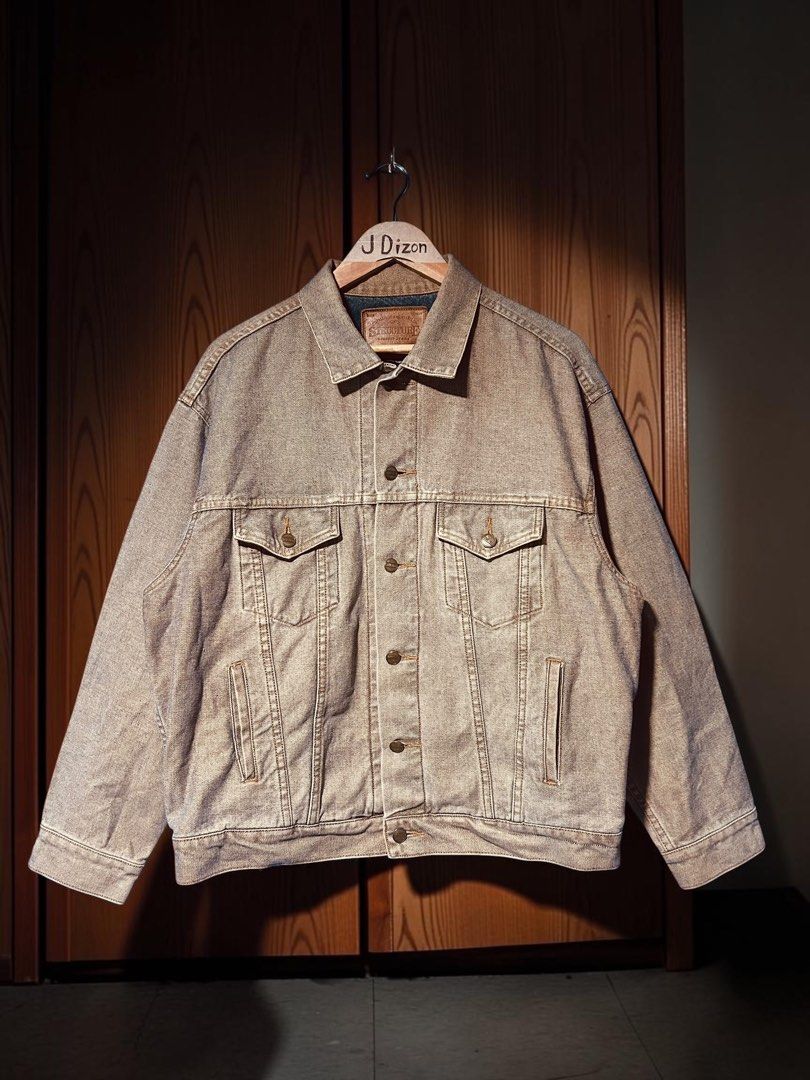 Vintage Structure Denim Brown Jacket (Category: Coats, Jackets and Outerwear) located in Caloocan City. Submitted by marcapina2211 (Listing ID 1448537292, Image 1). Description: Vintage Structure Denim Brown Jacket Size: Large Dimes: 24W 27L Excellent condition No issue ₱850 FREE SF 📍NORTH CALOOCAN (CAROUSELL SELLER).