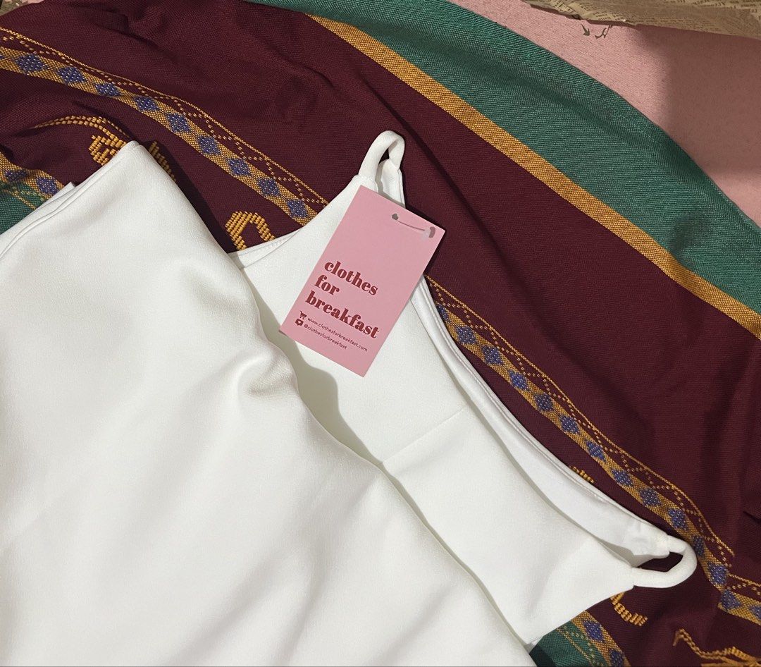 White long dress with slit (Category: Dresses) located in Quezon City. Submitted by katlyn07 (Listing ID 1448568825, Image 2). Description: Clothes for Breakfast | Lisbon Midi Dress size Small (can fit to medium) .