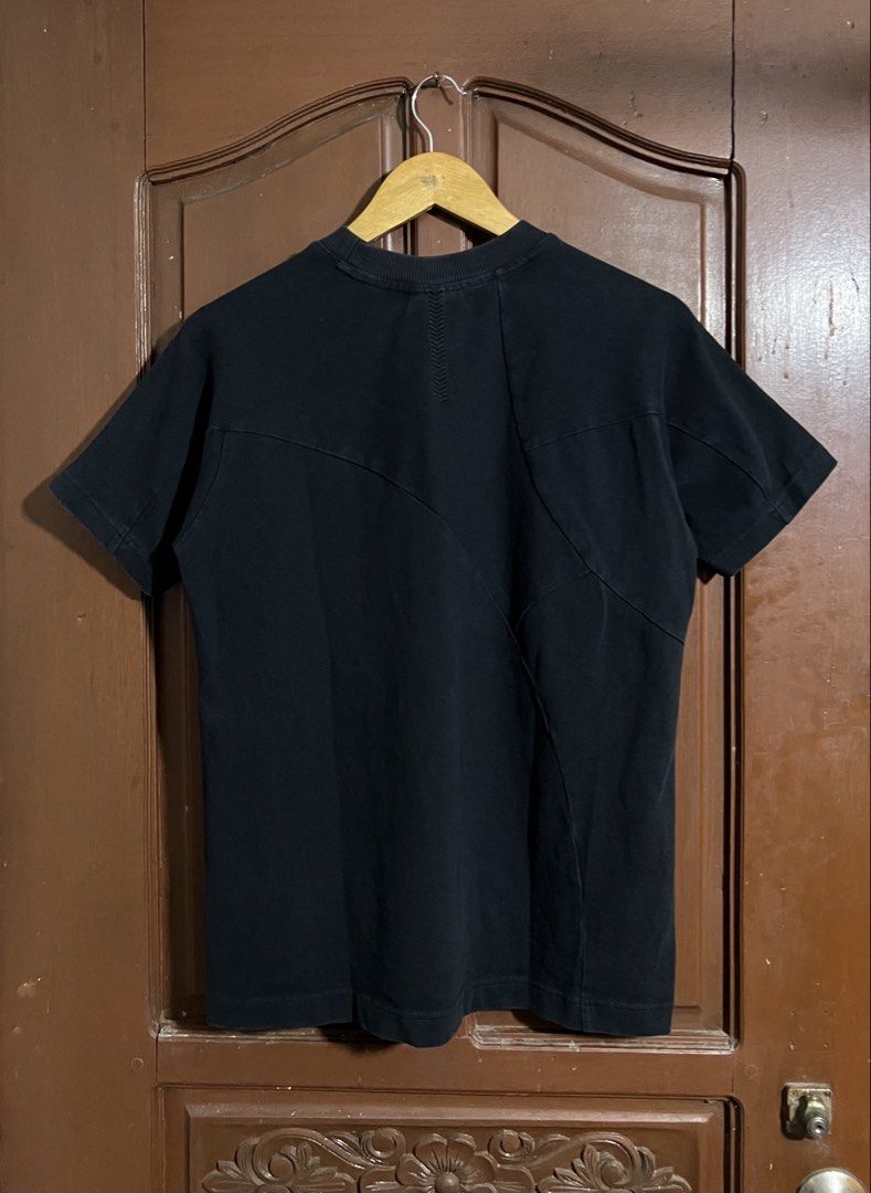 Wilson Black Heavy Cloth Shirt (Category: Tshirts & Polo Shirts ) located in Manila. Submitted by thriftpoint99 (Listing ID 1448675693, Image 2). Description: 20.5x25.5 No issue Excellent condition.