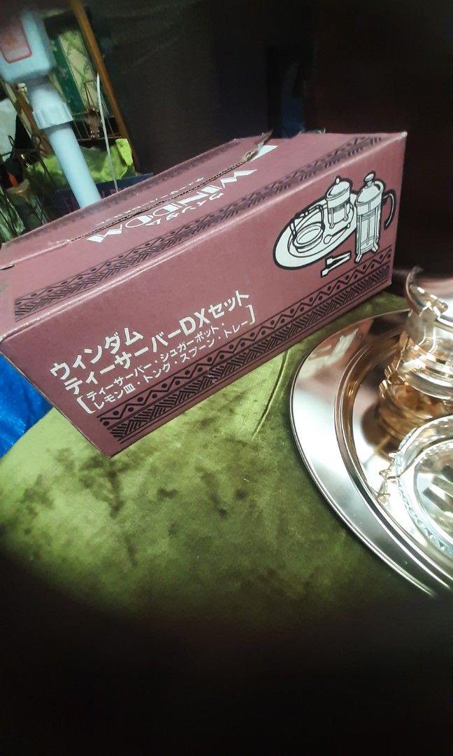 Windom coffee press set Made in Japan new boxed (Category: Coffee & Tea Tableware) located in Manila. Submitted by luckycharm_215 (Listing ID 1448534049, Image 3). Description: New tray size 11x9".