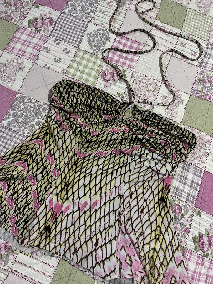 Y2K Just Cavalli Neon Pink and Yellow Python Print Ruched Halter Top (Category: Others Tops) located in Lupon. Submitted by weilclstle (Listing ID 1448610519, Image 2). Description: Super good No issue (Can request a video of the item with your name write on paper for assurance).