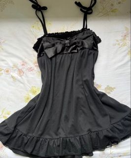 (Category: ) located in . Submitted by helpmeclearclothespls (Listing ID 1448497929, Image 1). Description: .