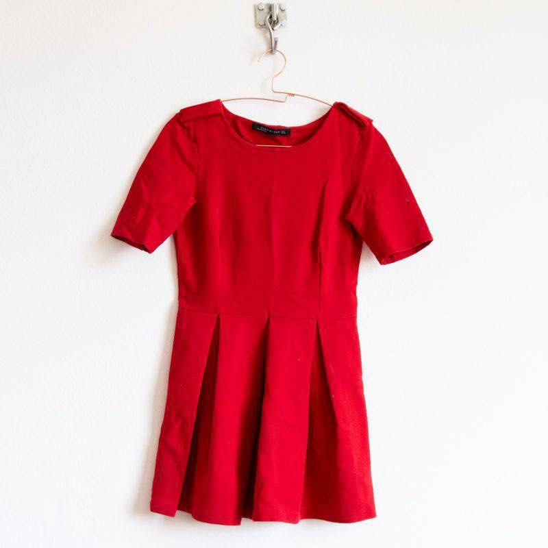 red pleated dress zara NWT. Zara Red Pleated Mini Dress. Size M