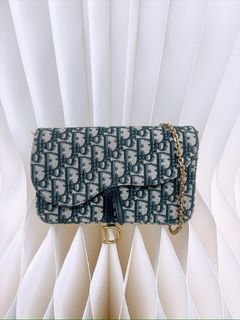 （分類：）位於 。 由 heras.luxury 提交（商品編號 1453123934，圖片 1）。簡介： 。