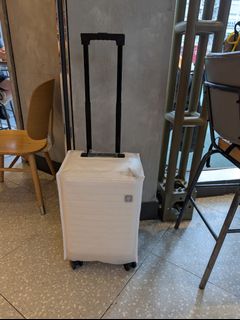 （分類：）位於 。 由 stephenvoyage 提交（商品編號 1453067025，圖片 1）。簡介： 。