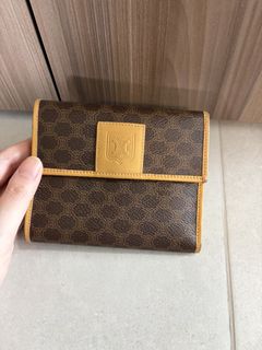 (Category: ) located in . Submitted by linyuyang92_no_trade (Listing ID 1453227730, Image 1). Description: .