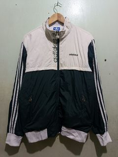 (Category: ) located in . Submitted by mixthrift042023 (Listing ID 1453199274, Image 1). Description: .