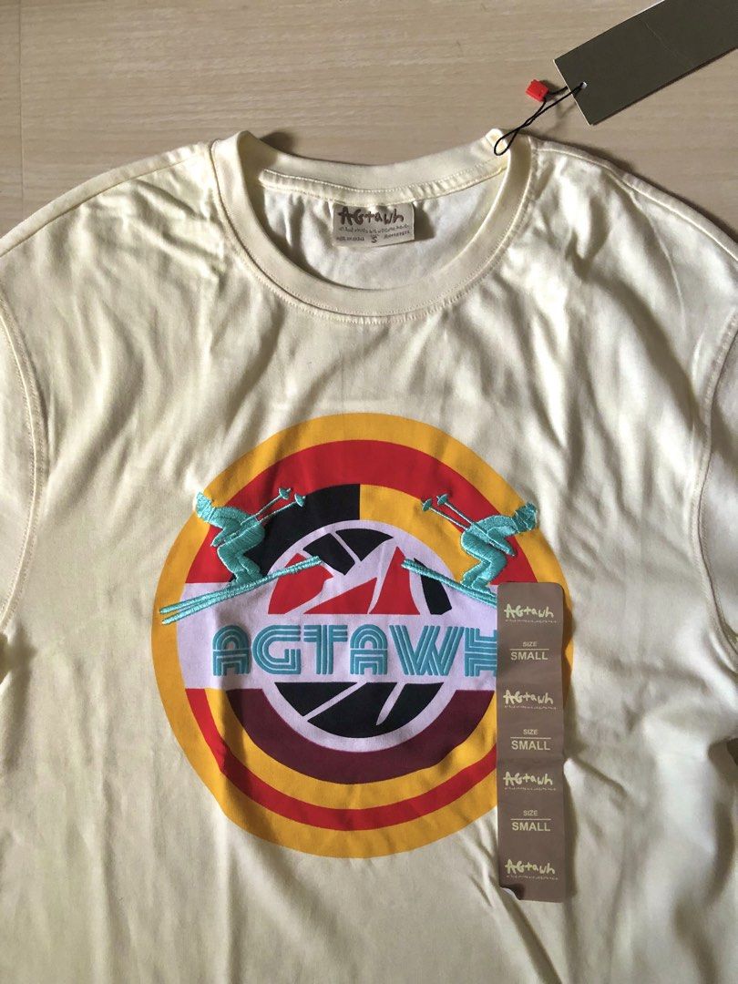 AGTAWH Graphic Men's Tshirt (Category: Tshirts & Polo Shirts ) located in Urdaneta. Submitted by byells (Listing ID 1453104461, Image 2). Description: Brand new AGTAWH(ALl Good Things Are Welcome Here) Bought in US Embroid design Small on tag 19" width 28 length Color : cream .