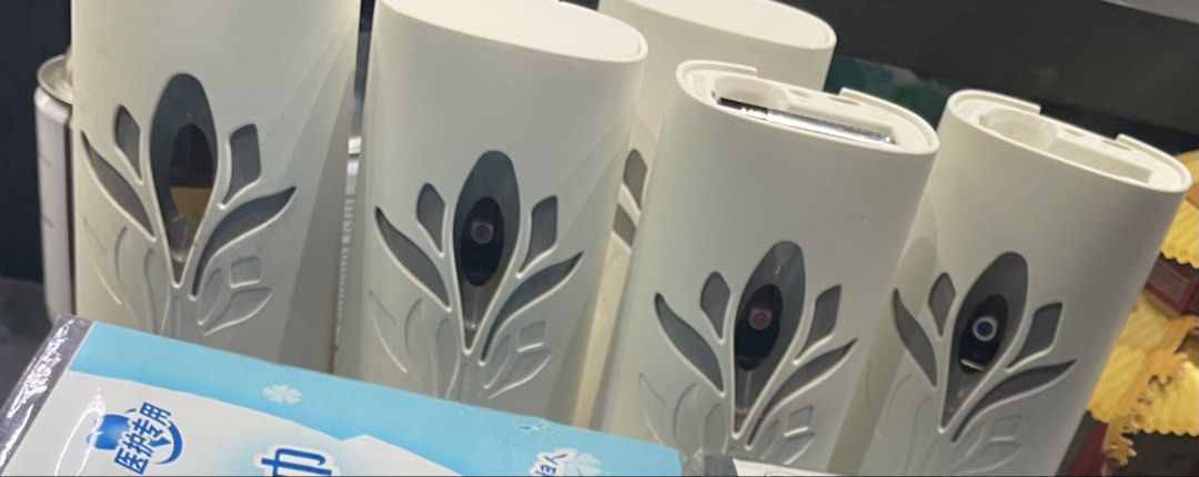 Air diffusers (Category: Air Purifiers & Dehumidifiers) located in Singapore. Submitted by freedomgym.sg (Listing ID 1453077066, Image 1). Description: - Disposable wipes for versatile use. - Waterproof and comfortable design. - Manufactured by a medical device company. - Convenient for personal care and cleaning. - High-quality and practical..