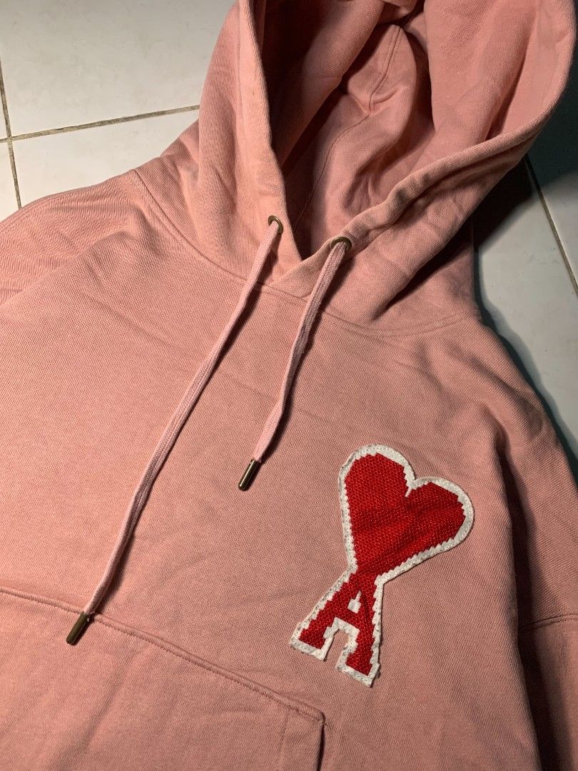 Ami Pullover Hoodie Heavyweight (Category: Coats, Jackets and Outerwear) located in Dipolog. Submitted by ethrifttt (Listing ID 1453235135, Image 2). Description: Ami Pullover Hoodie Heavyweight 23.5 width x 22.5 length (boxy) 9.8/10 condition 9.8/10 color rate missing necktag.