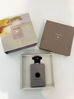 (Category: ) located in . Submitted by fragranceParfumdealer (Listing ID 1453062261, Image 1). Description: .