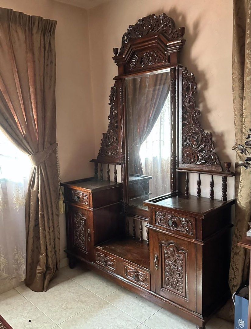 Antik java (Category: Shelves, Cabinets & Racks) located in Kuala Lumpur. Submitted by wudzherritage (Listing ID 1453051602, Image 1). Description: .