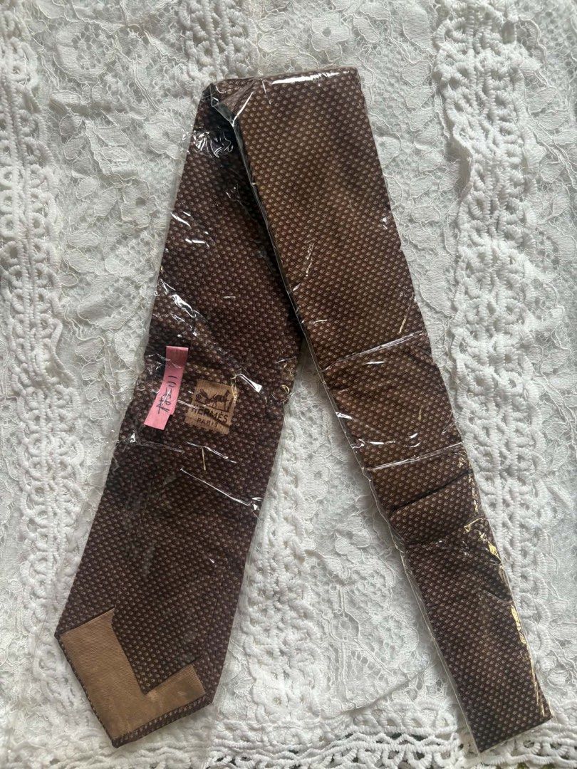 Authentic Hermes Necktie (Category: Luxury Accessories) located in Manila. Submitted by lovveegeli (Listing ID 1453189076, Image 1). Description: -Authentic -Never been used.