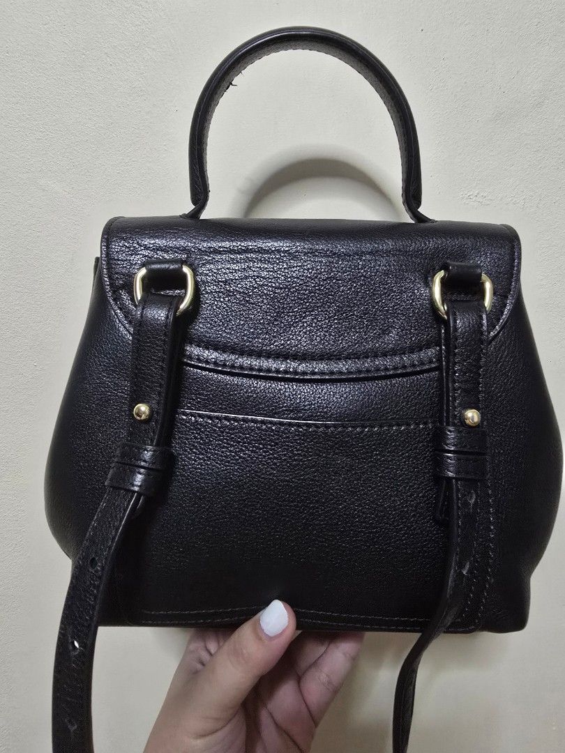 Authentic Polene Crossbody Bag (Category: Luxury Bags & Wallets) located in Quezon City. Submitted by littlethings08 (Listing ID 1453231395, Image 2). Description: Authentic Polene Crossbody Bag Medium, Black like new.