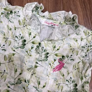 (Category: ) located in . Submitted by ohclearcloset (Listing ID 1453054806, Image 1). Description: .