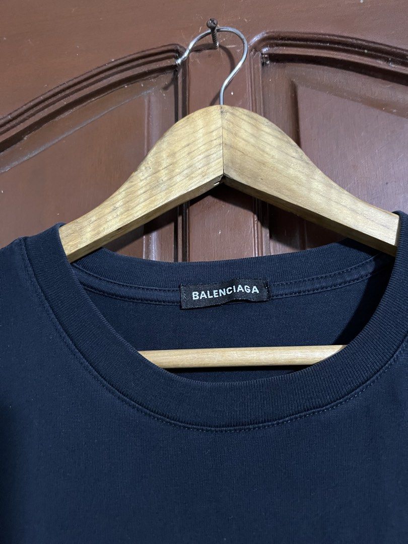 Balenciaga Models Design Black Shirt (Category: Tshirts & Polo Shirts ) located in Manila. Submitted by thriftpoint99 (Listing ID 1453216542, Image 2). Description: 24x29 Issue hole and hairline print Good condition.
