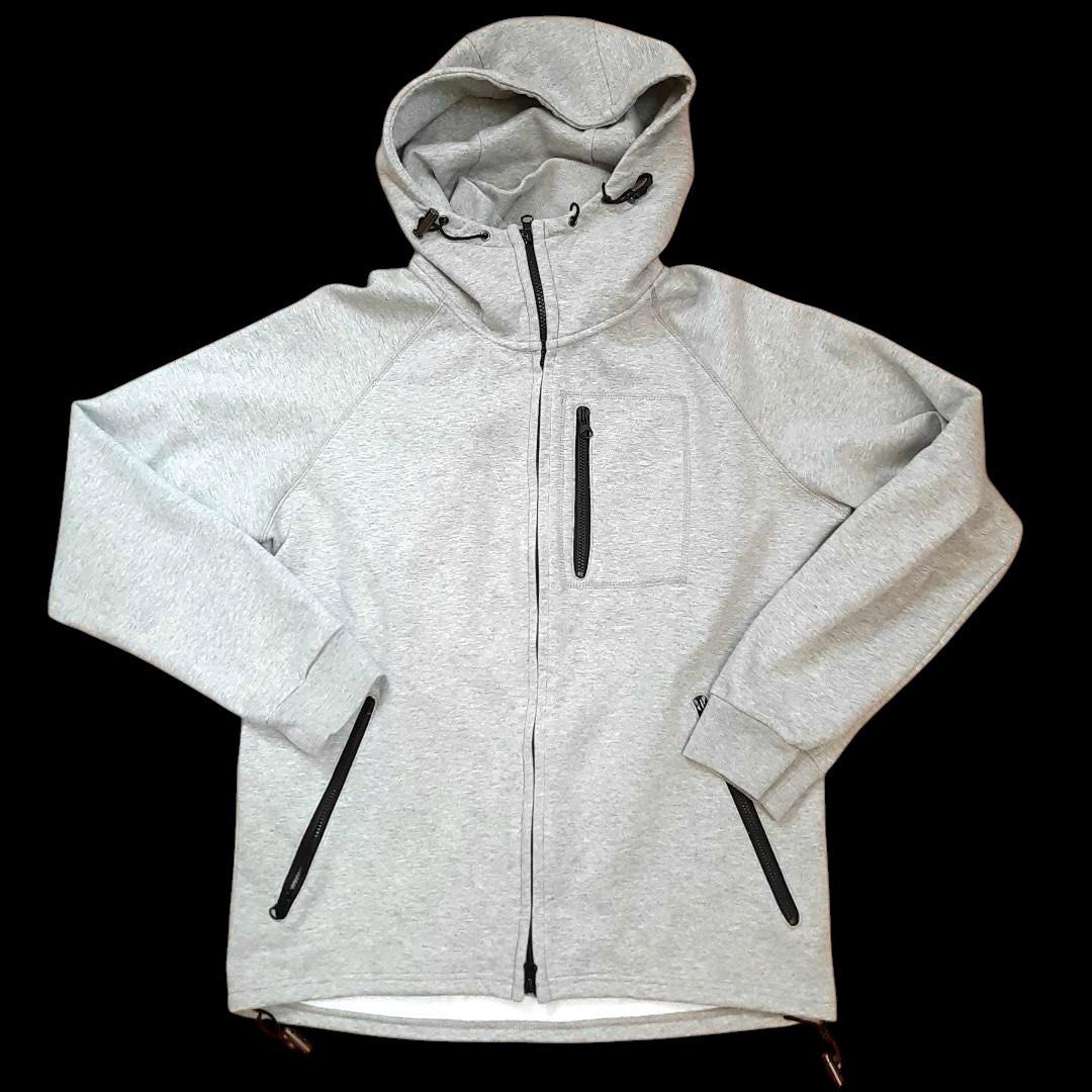 Beams Heart Zip up jacket (Category: Coats, Jackets and Outerwear) located in Digos. Submitted by zhanderapp47607 (Listing ID 1453193609, Image 1). Description: Beams hearts Jacket Size S tag Dimension 21x27 Excellent condition Colorate 9.5/10 No issue .