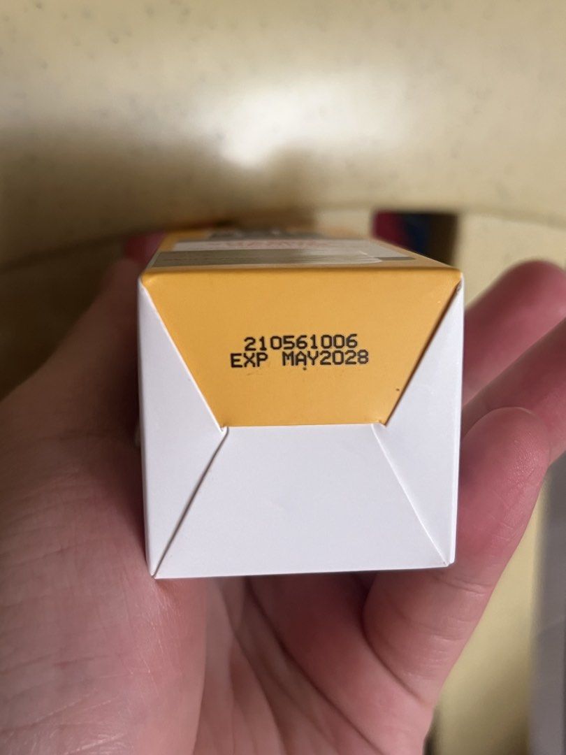 Belo Essentials Vitamin C Serum Ultra Bright Complex (Category: Face Care) located in Angeles City. Submitted by papillonpapi (Listing ID 1453104424, Image 2). Description: - Belo Essentials Vitamin C Serum - 30ml bottle PAMPANGA meet up dunkin astro or ship jnt .
