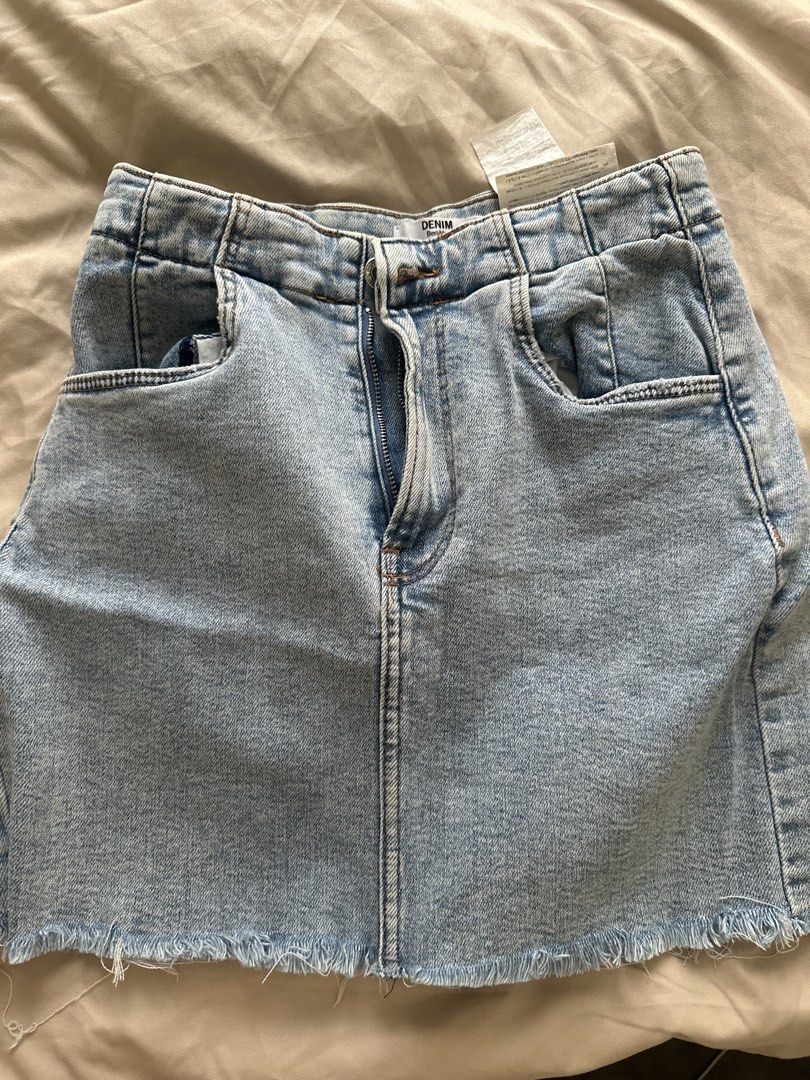Bershka demi skirt (Category: Skirts) located in Mandaluyong City. Submitted by danee. (Listing ID 1453131447, Image 1). Description: Berskha skirt denim.
