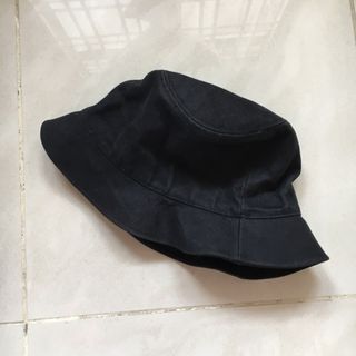 (Category: ) located in . Submitted by someoneisselling (Listing ID 1453092612, Image 1). Description: .