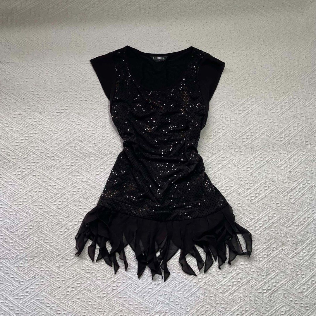Black Sequin Dress with Fringed Hem (Category: Dresses) located in Manila. Submitted by milkteeth (Listing ID 1453058653, Image 1). Description: fits S-M.