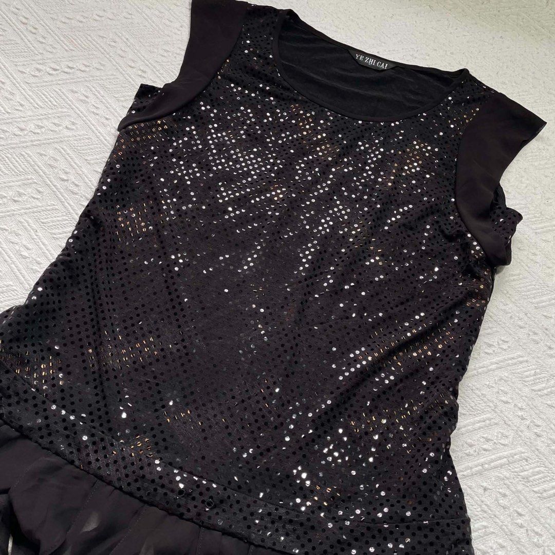 Black Sequin Dress with Fringed Hem (Category: Dresses) located in Manila. Submitted by milkteeth (Listing ID 1453058653, Image 2). Description: fits S-M.