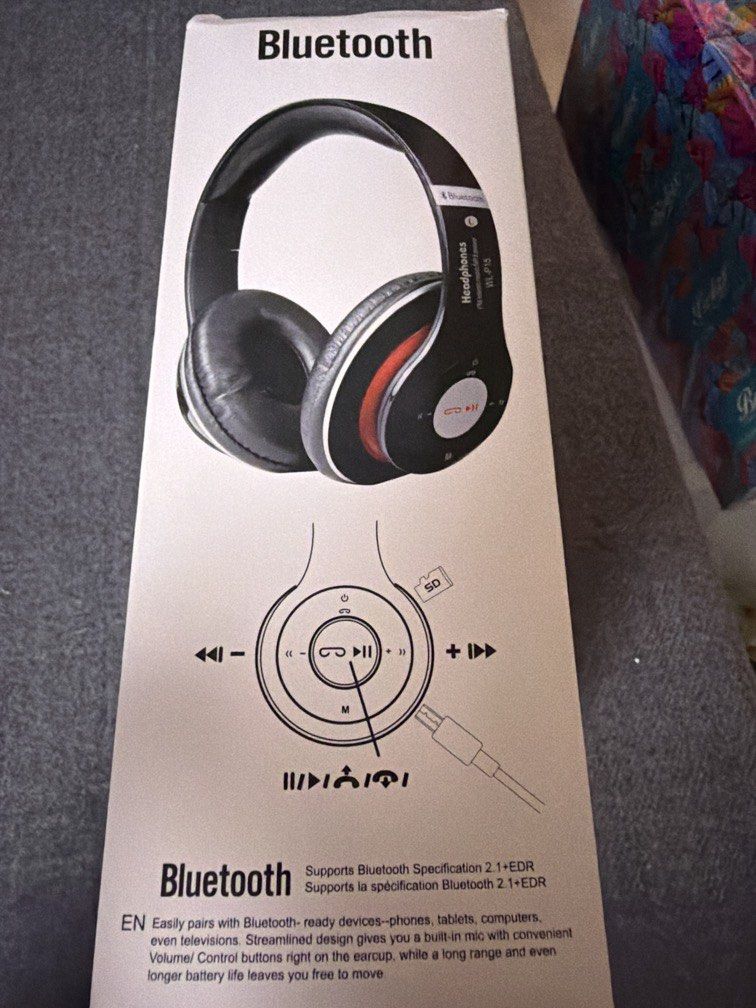 Bluetooth Headset (Category: Headphones & Headsets) located in Singapore. Submitted by meang (Listing ID 1453066486, Image 2). Description: Brand new unit . Sound quality good. .