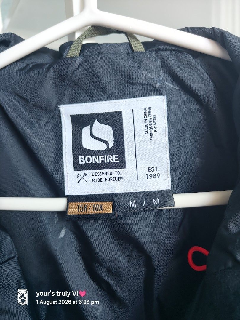Bonfire outerware (Category: Coats, Jackets and Outerwear) located in Singapore. Submitted by donasyon (Listing ID 1453154880, Image 2). Description: .