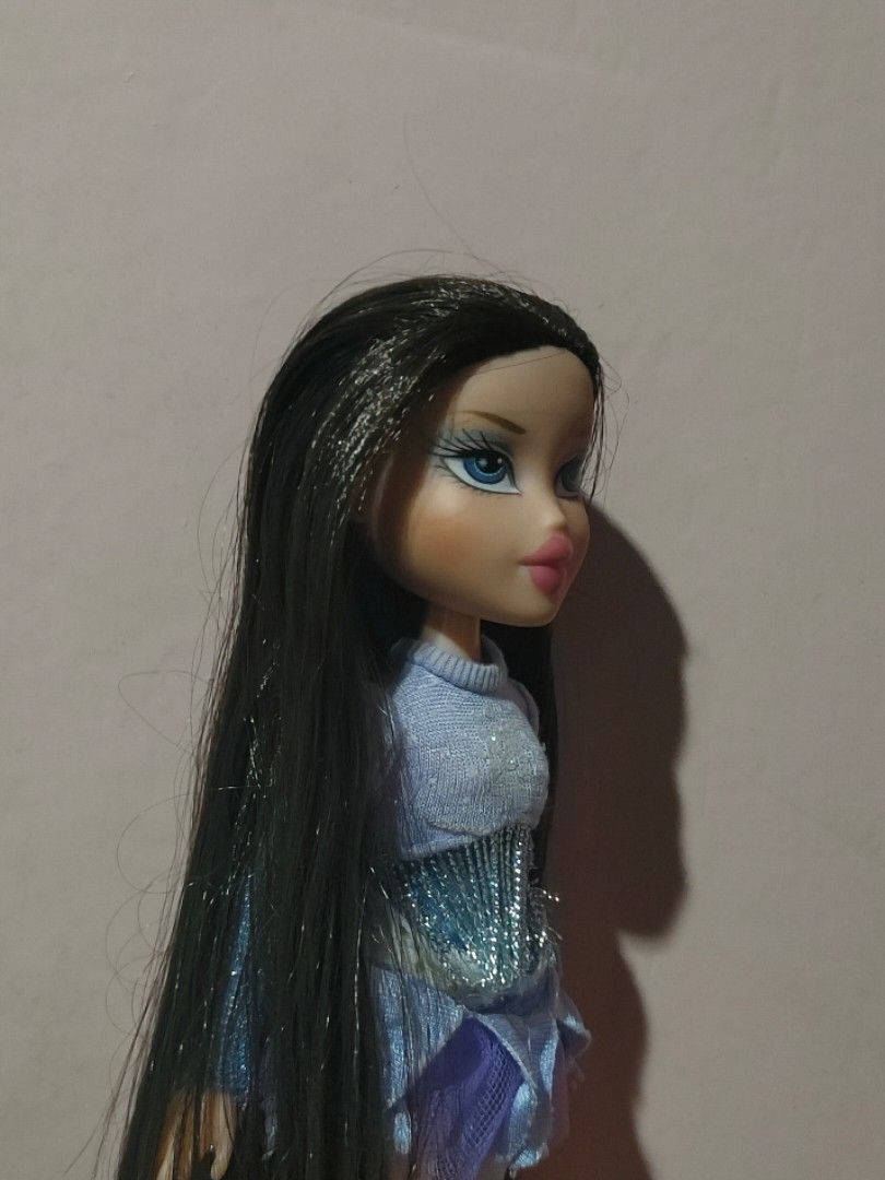 Bratz 2006 Ice Champions Dana Doll (Category: Kids Toys) located in Guiguinto. Submitted by thelittledolllife (Listing ID 1453161276, Image 2). Description: MGA Bratz Dana - complete outfit from Ice Championz line/series: top, skirt, tights, skating shoes - no other accessories. WYSIWYG. - head 7.5/10, slightly wobbly if aalugin mo, but can hold poses if for display lang naman :) - good articulation for all other joints - no bite marks, cracks, e