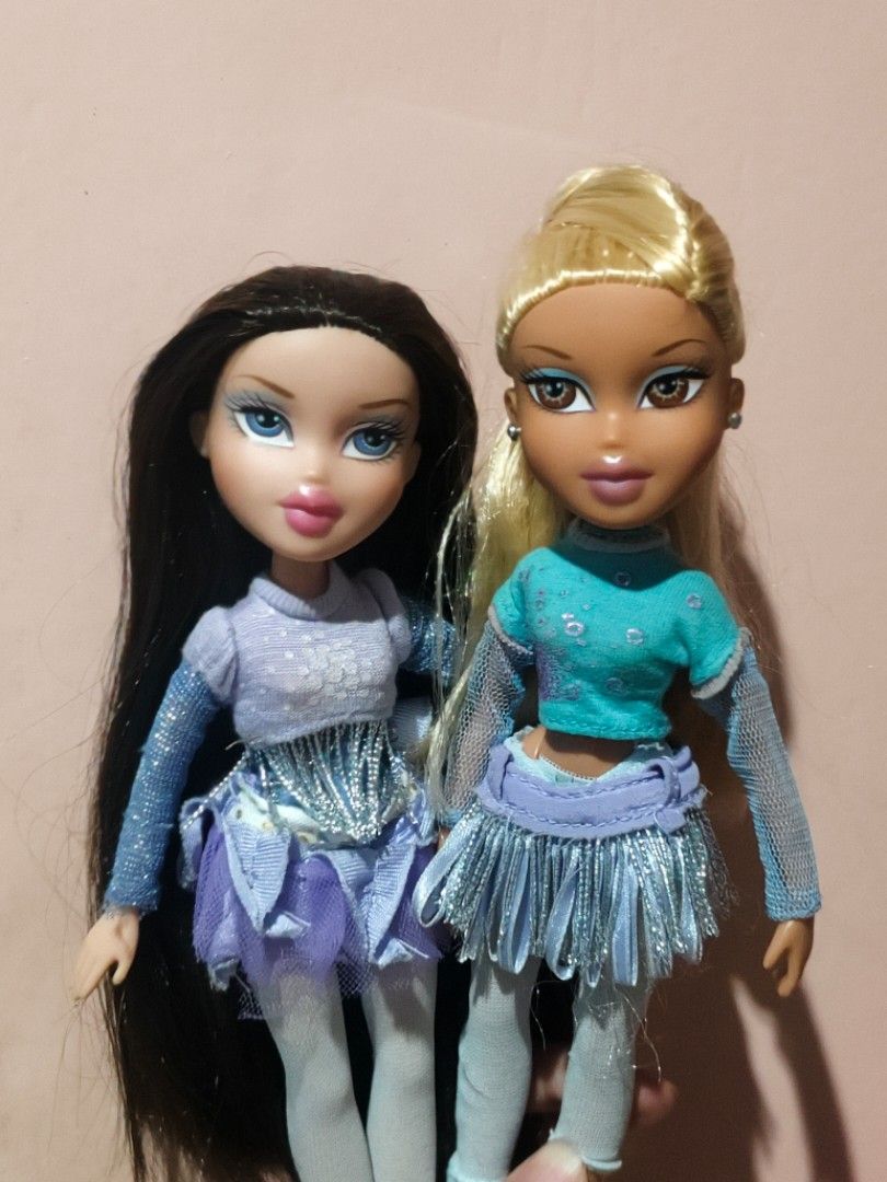 Bratz 2006 Ice Champions Dana Doll (Category: Kids Toys) located in Guiguinto. Submitted by thelittledolllife (Listing ID 1453164494, Image 1). Description: MGA Bratz 2006 Ice Championz Dolls inclusions: - Dana doll, top, skirt, tights, skating shoes - Vinessa SOLD no other accessories included. WYSIWYG. check my profile's individual listings for more details & pics :) RFS: really need to free up space <3 pm for inquiries 💌.