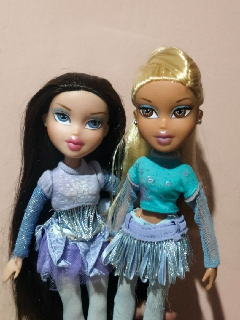 Bratz 2006 Ice Champions Dana Doll (Category: Kids Toys) located in Guiguinto. Submitted by thelittledolllife (Listing ID 1453164494, Image 2). Description: MGA Bratz 2006 Ice Championz Dolls inclusions: - Dana doll, top, skirt, tights, skating shoes - Vinessa SOLD no other accessories included. WYSIWYG. check my profile's individual listings for more details & pics :) RFS: really need to free up space <3 pm for inquiries 💌.