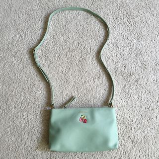 (Category: ) located in . Submitted by dvibeshopsg (Listing ID 1453064331, Image 1). Description: .