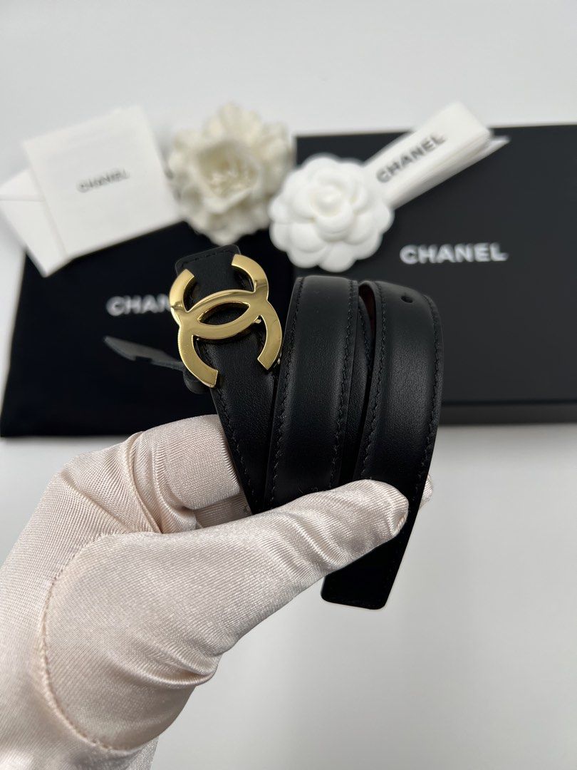 ⚜️Chanel .✦ ݁˖ Slim Reversible belt ✿ (Category: Luxury Accessories) located in Makati City. Submitted by 90sangel (Listing ID 1453228590, Image 3). Description: A Little C-Glam for Your Waist ✿Chanel Belt reversible from 2026 Blazy collections •Size: 75/110cm available •Condition: Excellent! *Includes store box, dustbag and paperbag. Giftable!.