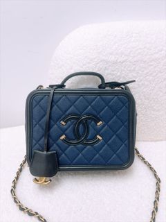 （分類：）位於 。 由 heras.luxury 提交（商品編號 1453189856，圖片 1）。簡介： 。