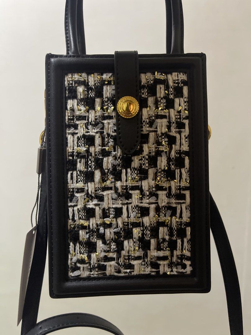 Charles & Keith Black Tweed Phone Bag (Category: Cross-body Bags) located in Manila. Submitted by rranedrop (Listing ID 1453132550, Image 3). Description: With dustbag & paperbag :)) Rush selling!!! Dm me your offer RFS: need funds .