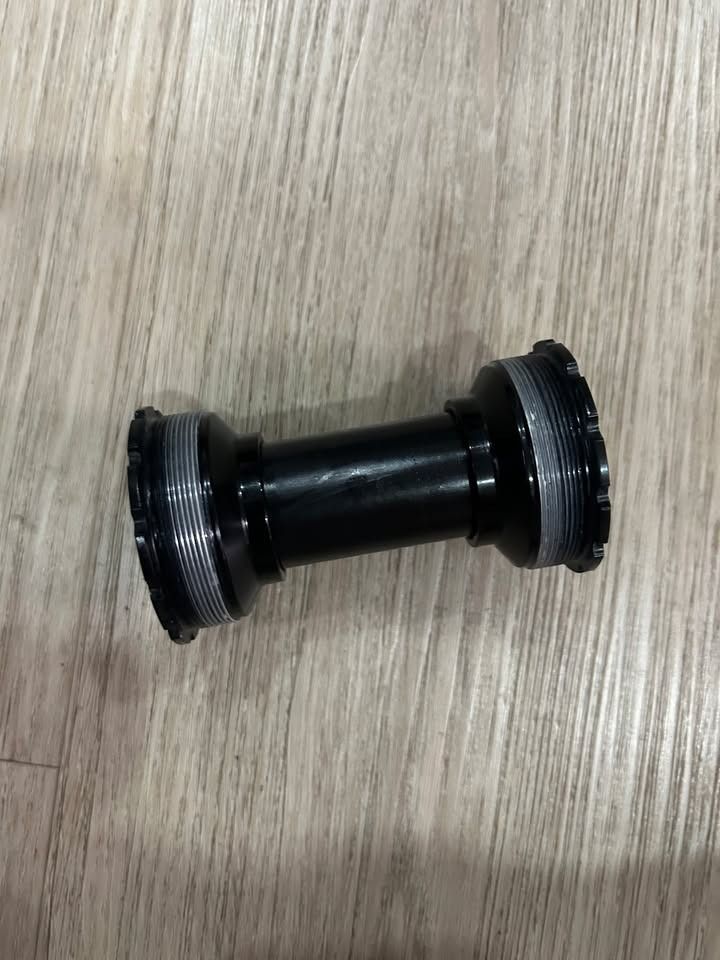 Chris King ThreadFit T47i Bottom Bracket (Category: Bicycles) located in Pasig City. Submitted by crakle88 (Listing ID 1453131983, Image 2). Description: Chris King ThreadFit T47 24i Bottom Bracket Compatible with GRX groupset RFS: decluttering Pasig or via courier *for sale only *fixed.