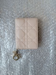 （分類：）位於 。 由 coupon929 提交（商品編號 1453140735，圖片 1）。簡介： 。