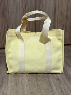 (Category: ) located in . Submitted by maiithrift (Listing ID 1453071632, Image 1). Description: .