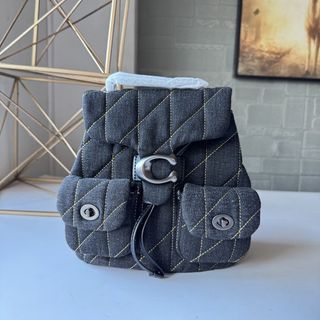 (Category: ) located in . Submitted by fancycollzstore (Listing ID 1453183164, Image 1). Description: .
