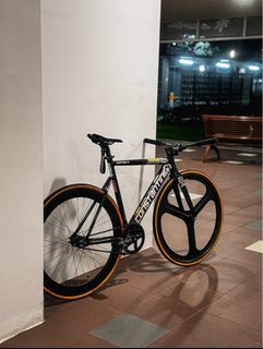 (Category: ) located in . Submitted by bodoh7777 (Listing ID 1453188422, Image 1). Description: .