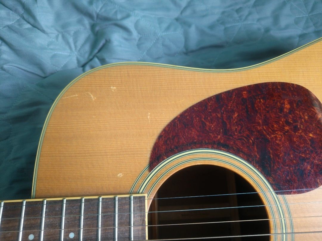 Cort Earth 200 Solid Back Solid Top (Category: Musical Instruments) located in Cardona. Submitted by rblanco (Listing ID 1453172489, Image 3). Description: Issues are seen in the pics and reflected in the price Solid Spruce top Solid Mahogany Back Mahogany Sides Dreadnought Shape.
