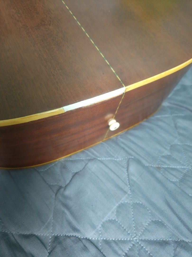 Cort Earth 200 Solid Back Solid Top (Category: Musical Instruments) located in Cardona. Submitted by rblanco (Listing ID 1453172489, Image 2). Description: Issues are seen in the pics and reflected in the price Solid Spruce top Solid Mahogany Back Mahogany Sides Dreadnought Shape.
