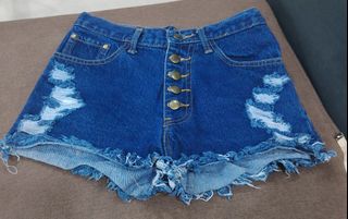 (Category: ) located in . Submitted by cucumberfriedrice (Listing ID 1453176972, Image 1). Description: .
